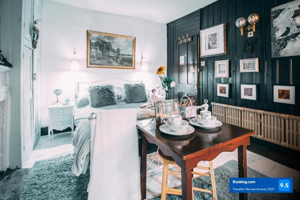 Accommodation at Wool Combers Rest & Brönte Parsonage - Haworth in haworth
