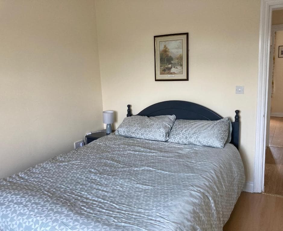 Accommodation at The snuggly den apartment in skipton