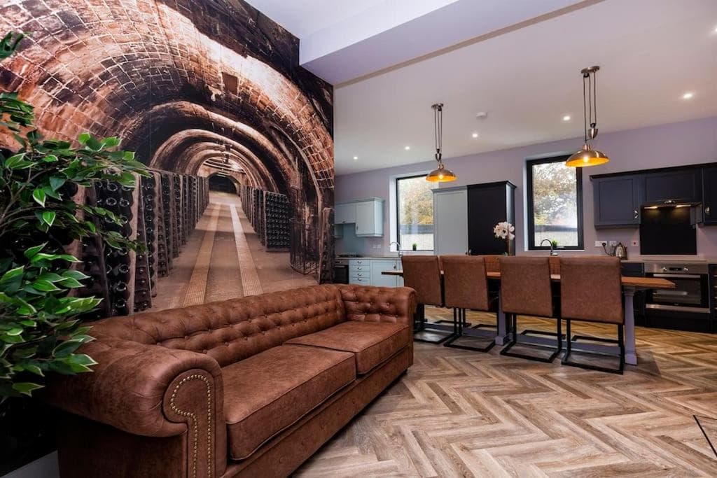 Accommodation at BOOTique House - Luxury Group Accommodation in Wakefield in stanley
