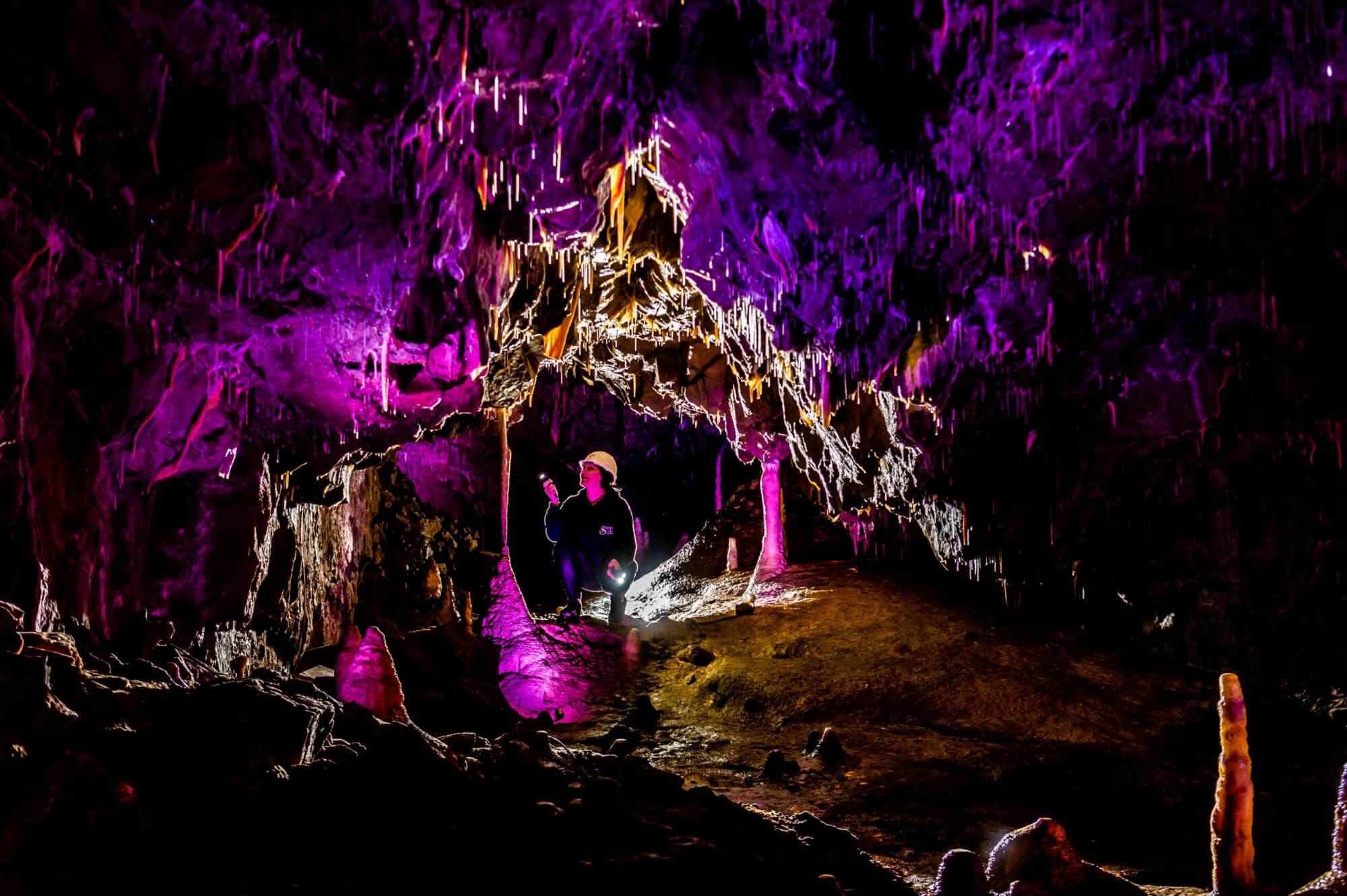 Stump Cross Caverns - Attraction in greenhow hill