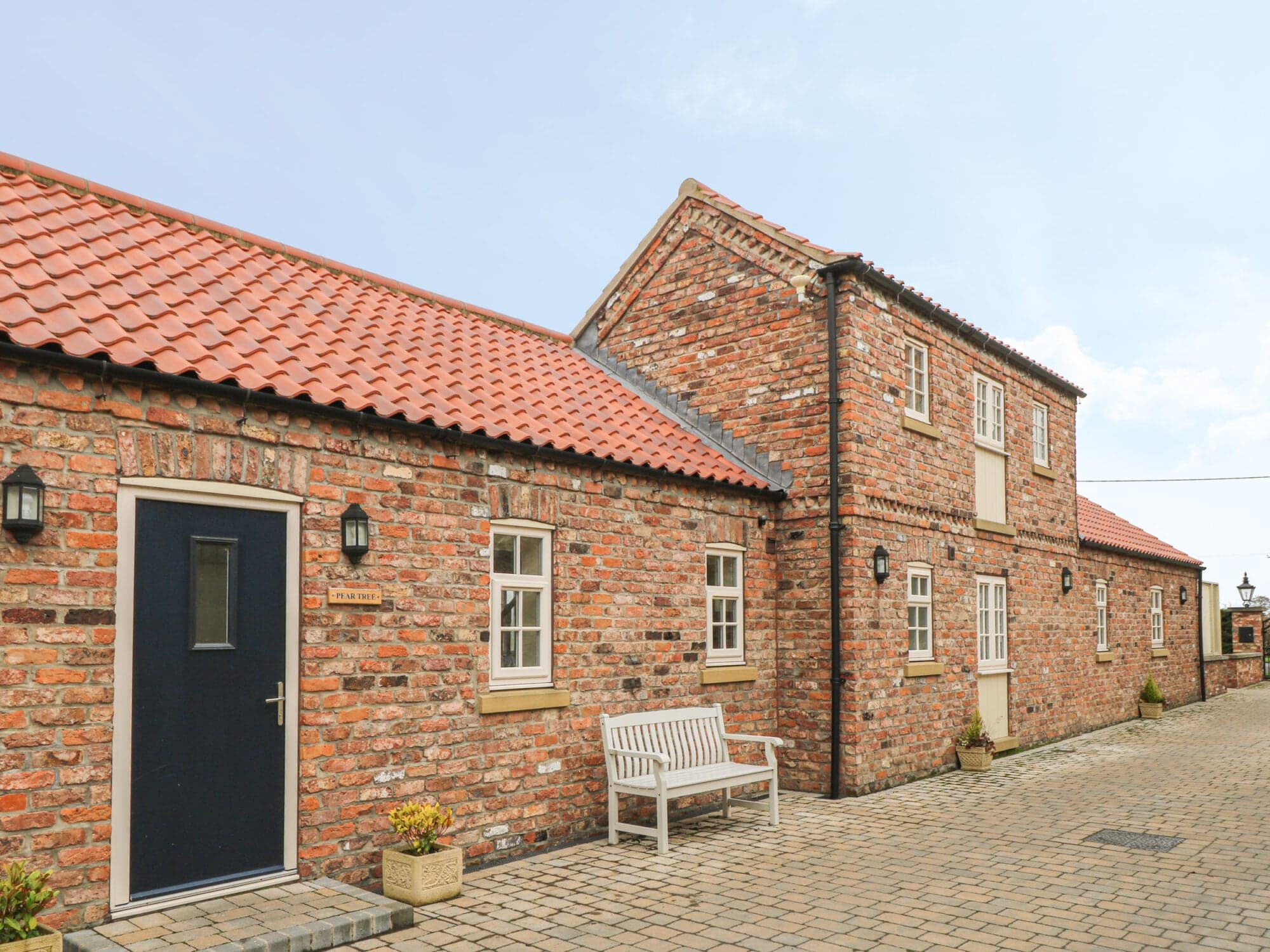 Accommodation at Pear Tree Cottage in dunnington