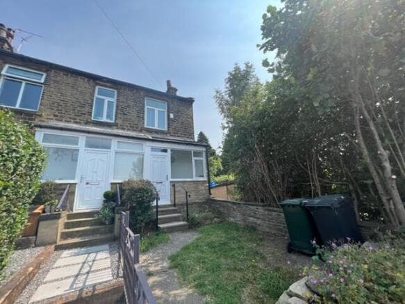 2 bed Terraced to rent in shipley