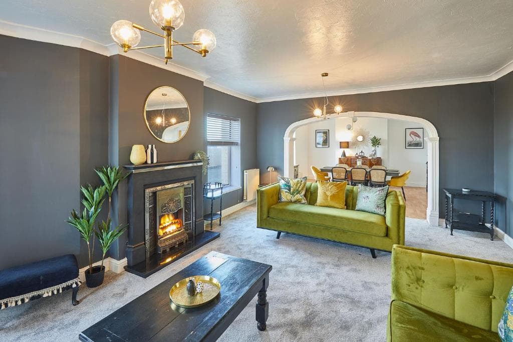 Accommodation at Host & Stay - Regency Mansions Apartment in redcar