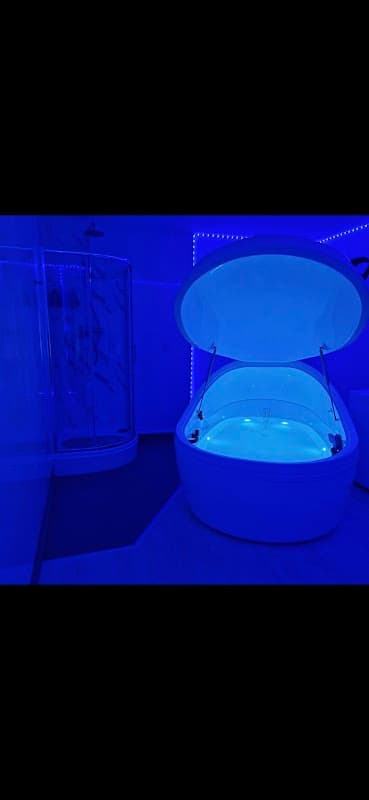 Recovery Float, Float spa. Float tanks. Massage. Sauna. Ice bath. - Spa in leeds