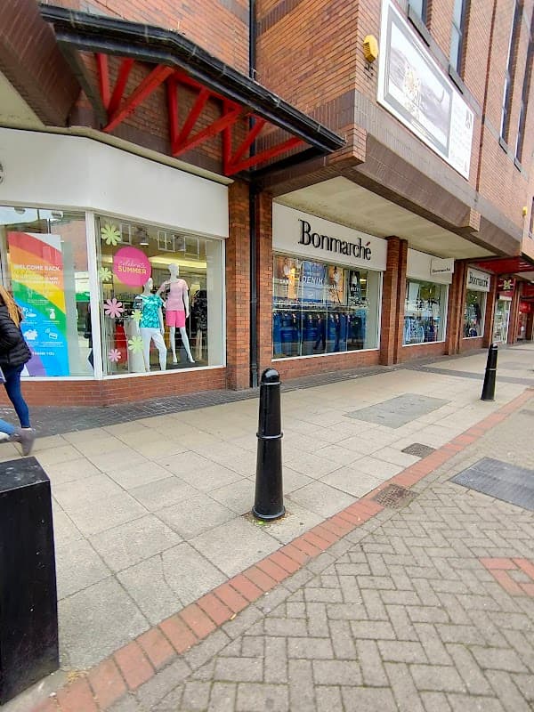 Bonmarchรฉ - Clothes Shops in rotherham