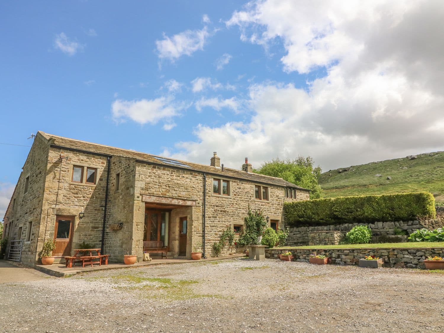 Accommodation at Swallow Barn in utley